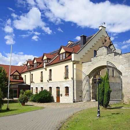 Hotel Und Restaurant Rittergut Kreipitzsch 萨勒河畔瑙姆堡 外观 照片