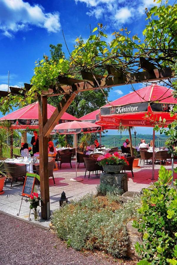 Hotel Und Restaurant Rittergut Kreipitzsch 萨勒河畔瑙姆堡 外观 照片